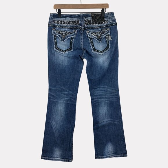 Miss Me Easy Boot Bling Flap Pocket Jeans Womens 30 Medium Wash Blue JE566ZER - Picture 2 of 11
